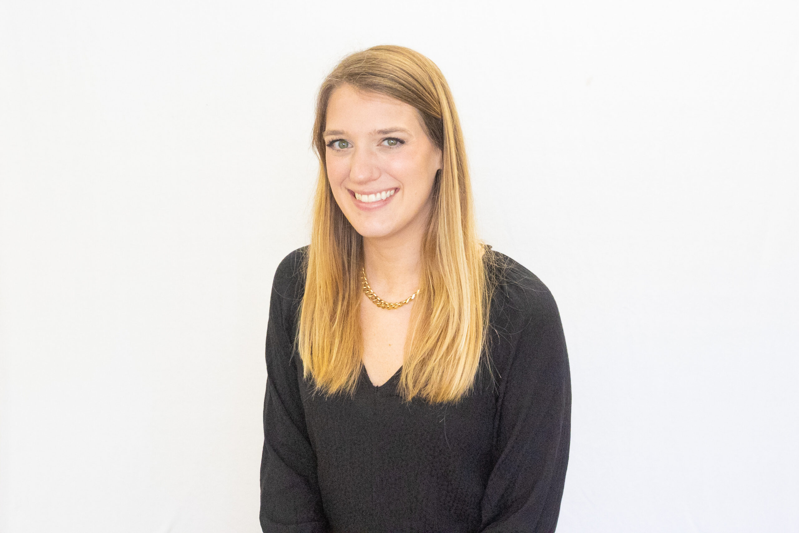 Amy Robinson headshot